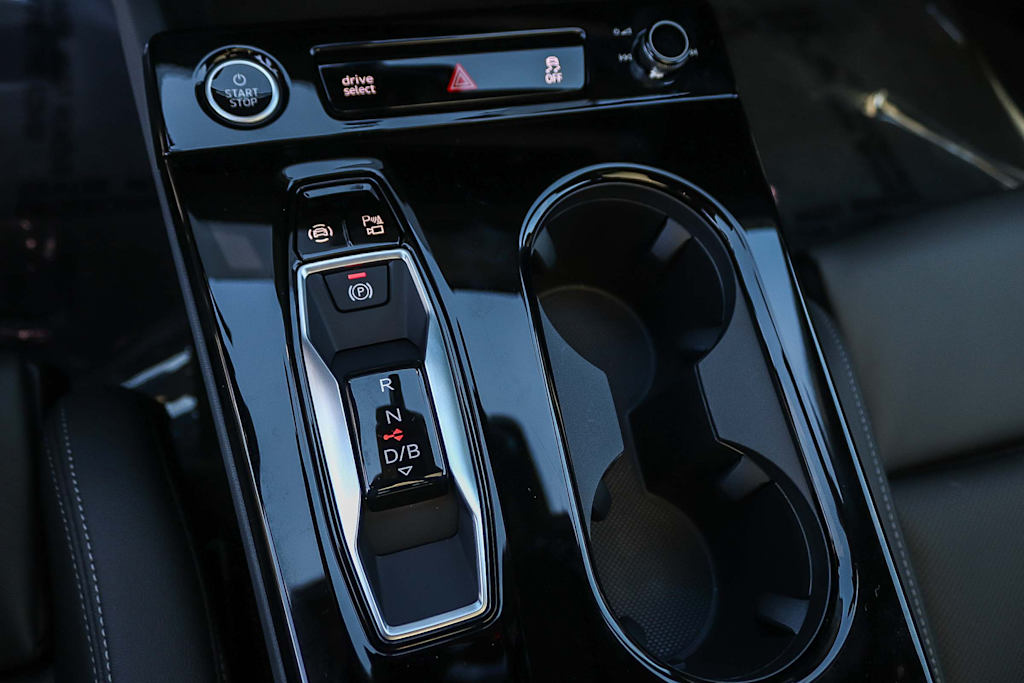 Thumbnail: 2027 Audi e-tron - 26