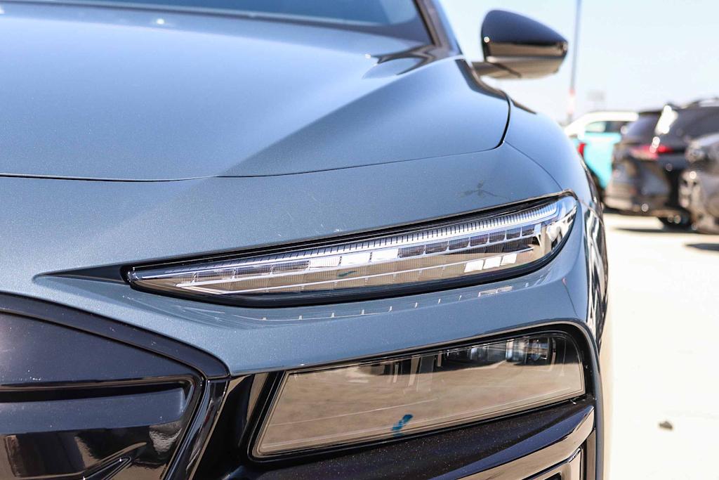 Thumbnail: 2027 Audi e-tron - 17