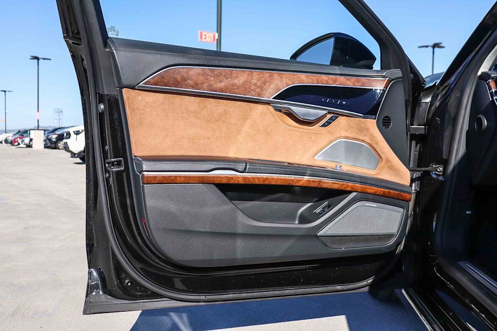 Thumbnail: 2021 Audi A8 - 32