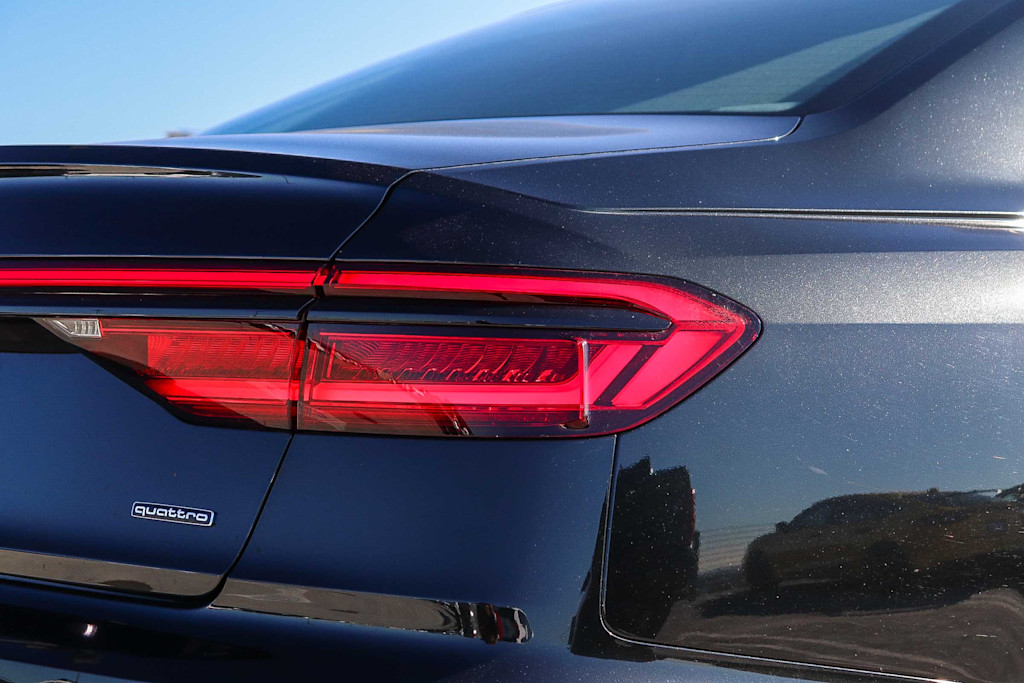 Thumbnail: 2021 Audi A8 - 21