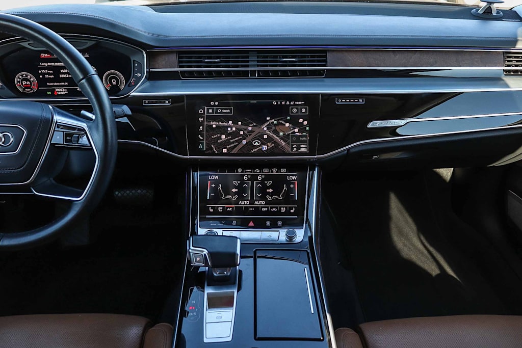 Thumbnail: 2021 Audi A8 - 2