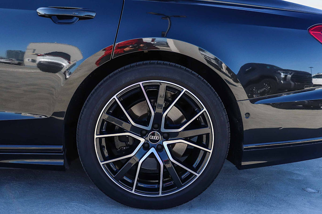 Thumbnail: 2021 Audi A8 - 7