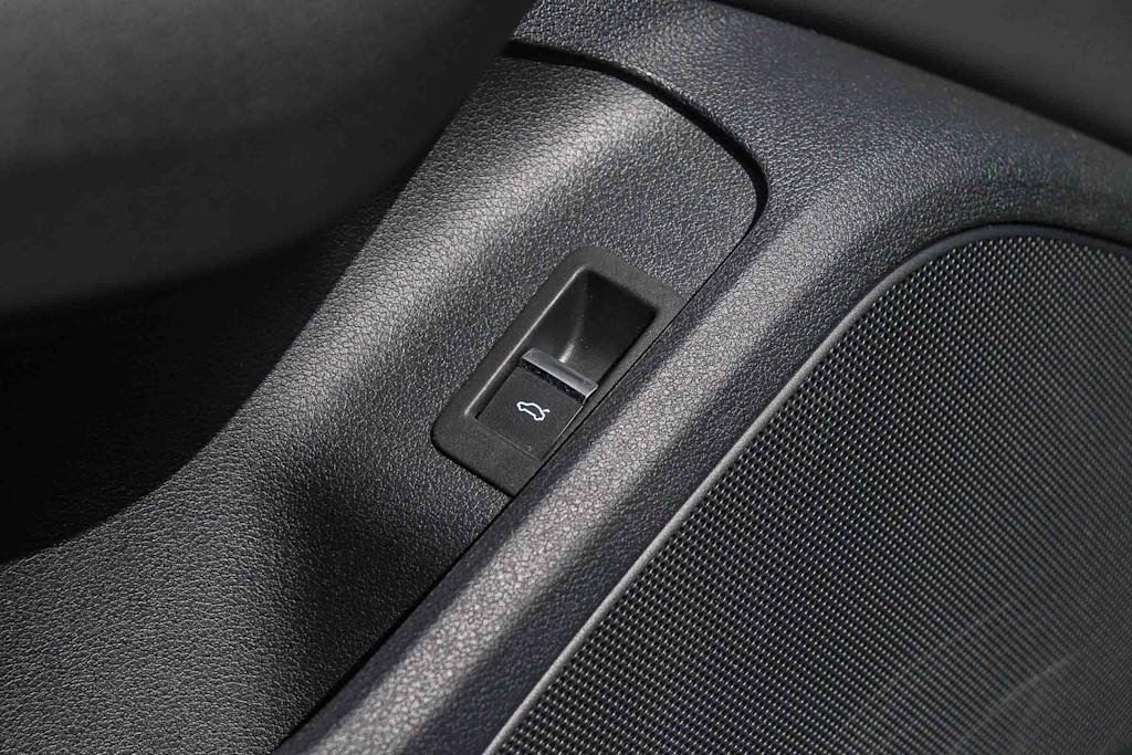 Thumbnail: 2023 Audi A4 - 31