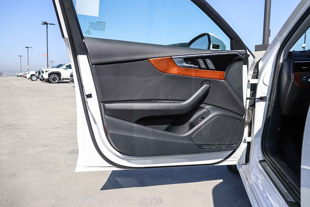 Thumbnail: 2023 Audi A4 - 32