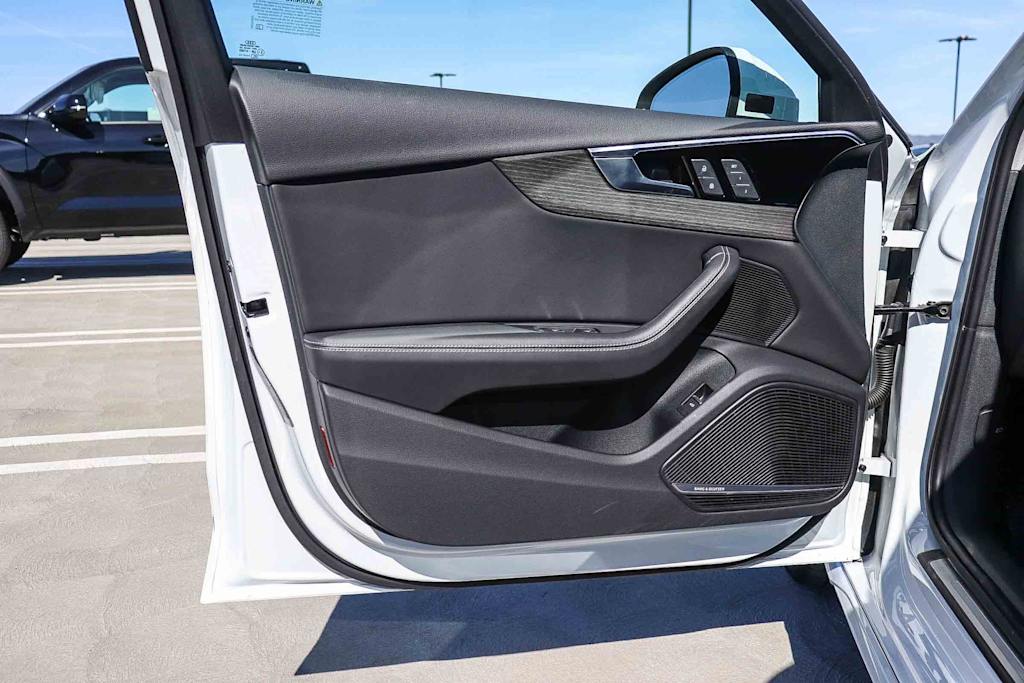 Thumbnail: 2023 Audi A4 - 32