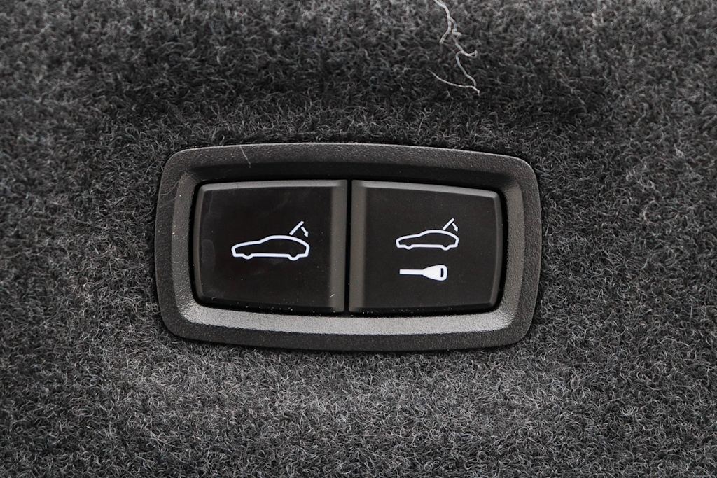 Thumbnail: 2022 Audi e-tron GT - 41