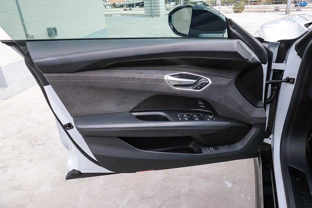 Thumbnail: 2022 Audi e-tron GT - 33