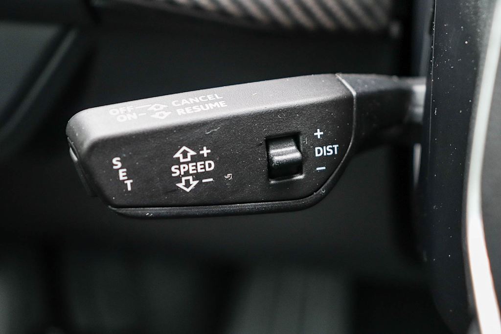 Thumbnail: 2022 Audi e-tron GT - 36