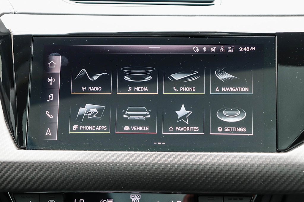 Thumbnail: 2022 Audi e-tron GT - 12