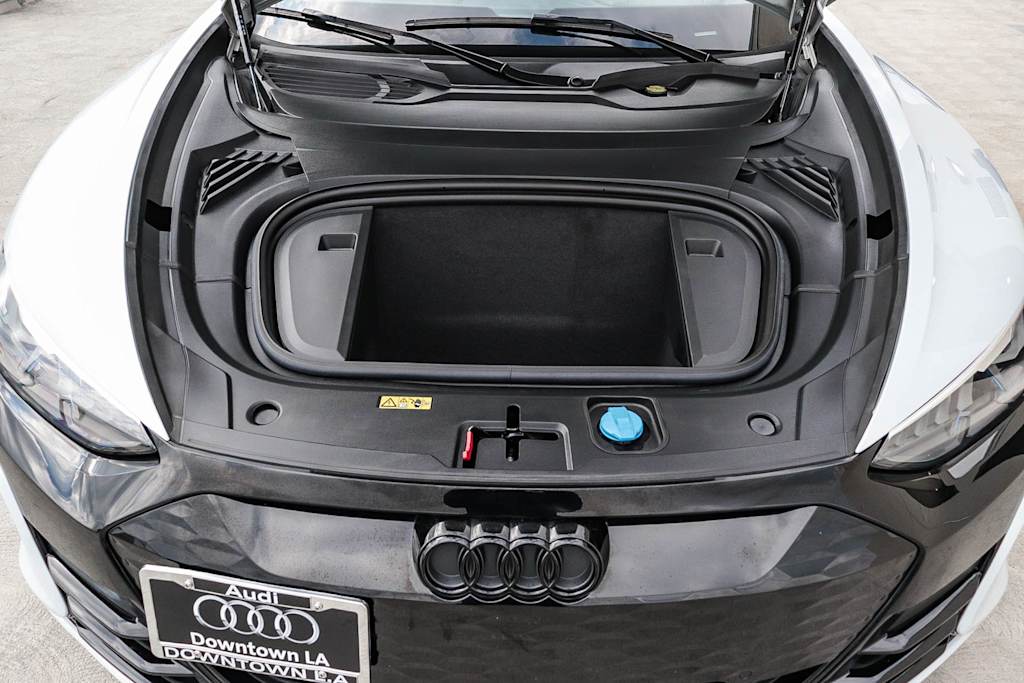 Thumbnail: 2022 Audi e-tron GT - 7