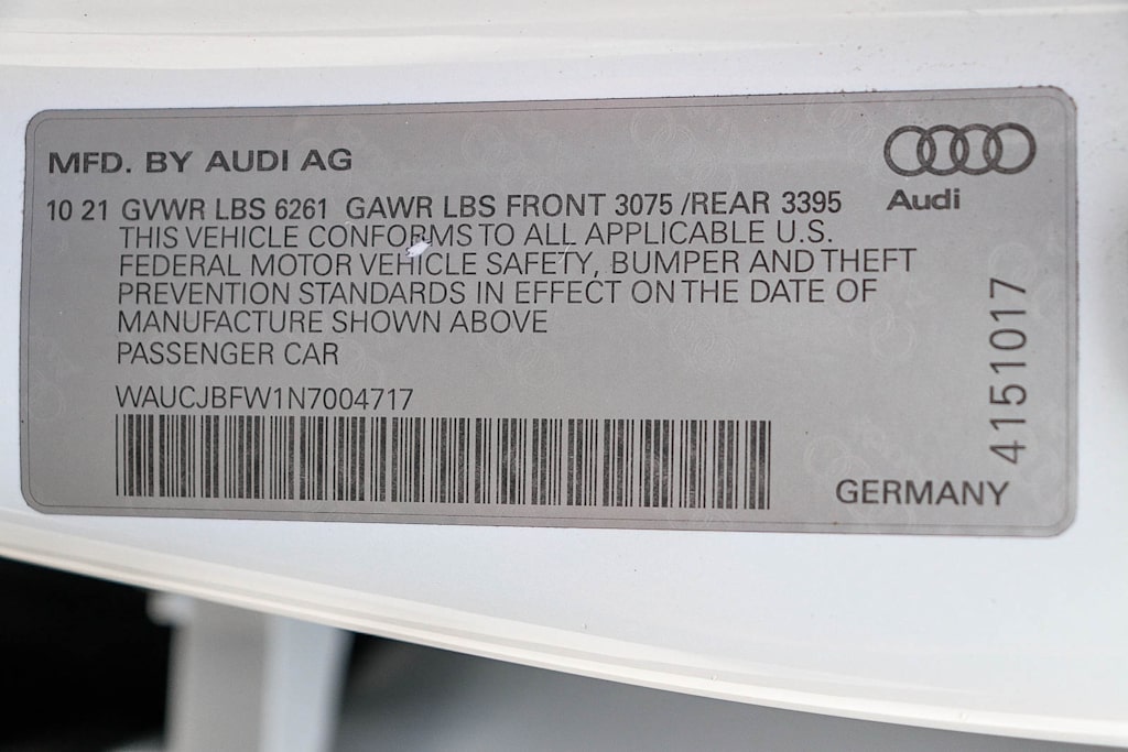 Thumbnail: 2022 Audi e-tron GT - 17