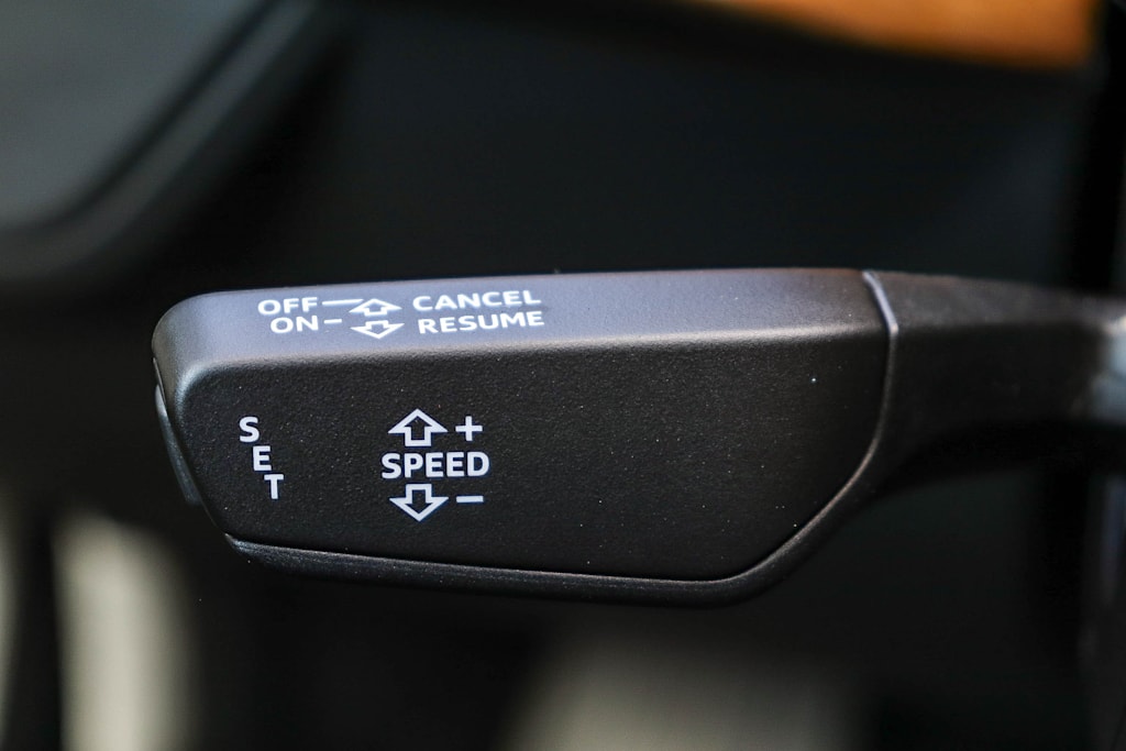 Thumbnail: 2022 Audi e-tron GT - 32