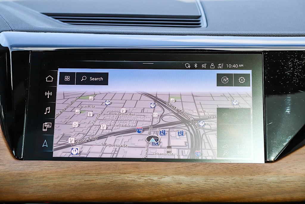 Thumbnail: 2022 Audi e-tron GT - 24