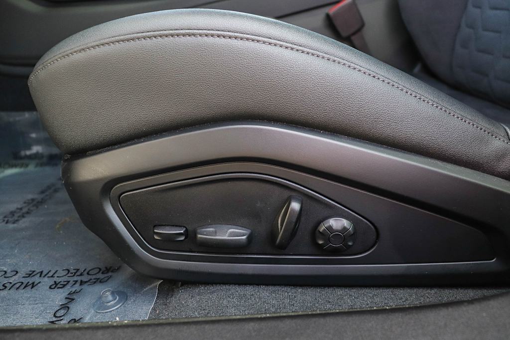 Thumbnail: 2022 Audi e-tron GT - 28