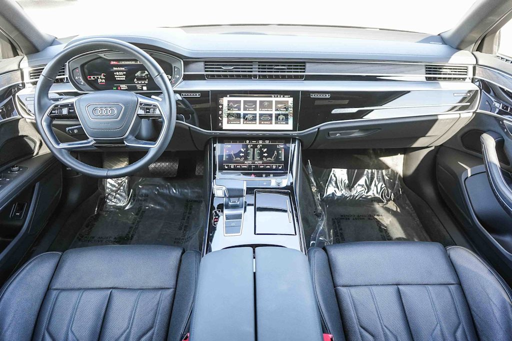 Thumbnail: 2025 Audi A8 - 2
