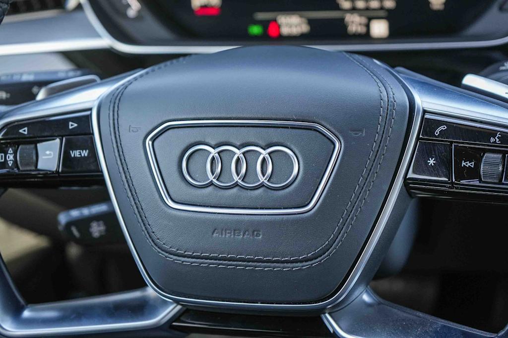 Thumbnail: 2025 Audi A8 - 30