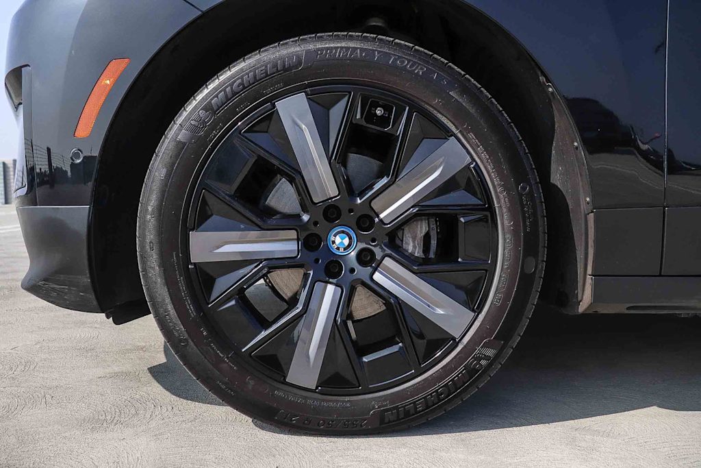 Thumbnail: 2024 BMW iX - 23