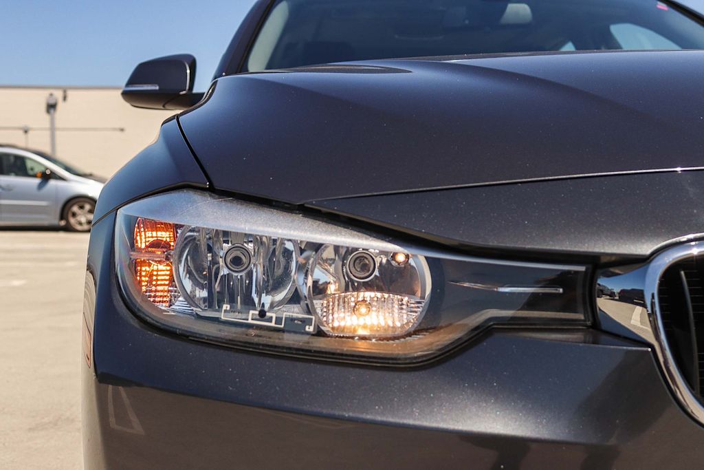 Thumbnail: 2015 BMW 3 Series - 22