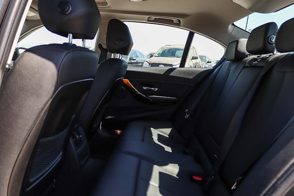 Thumbnail: 2015 BMW 3 Series - 11