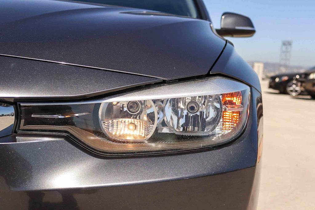 Thumbnail: 2015 BMW 3 Series - 20