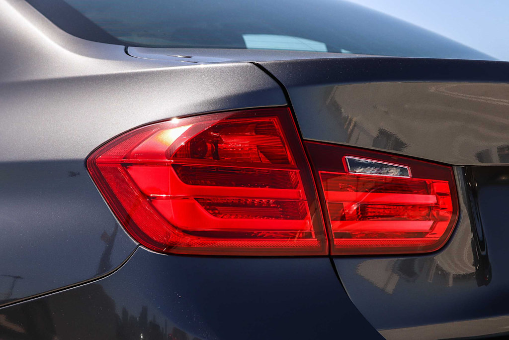Thumbnail: 2015 BMW 3 Series - 24
