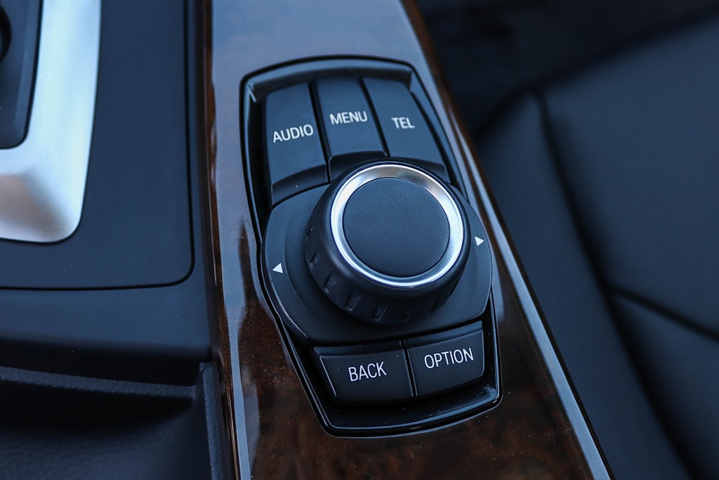 Thumbnail: 2015 BMW 3 Series - 30