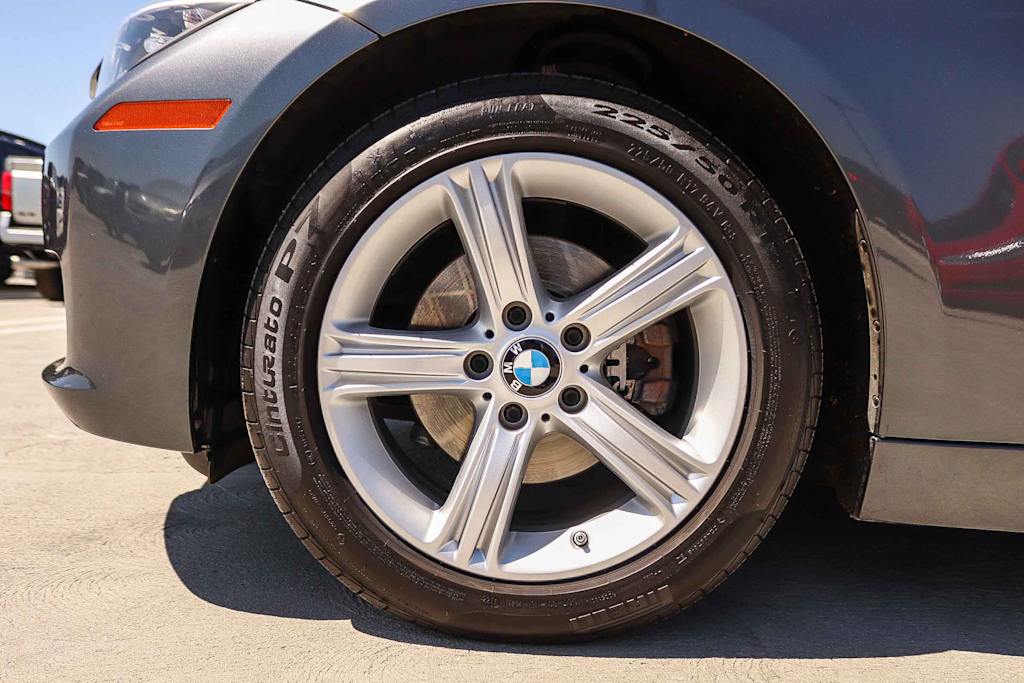 Thumbnail: 2015 BMW 3 Series - 25