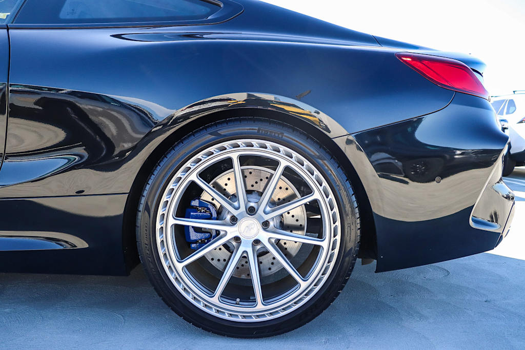 Thumbnail: 2020 BMW M8 - 6