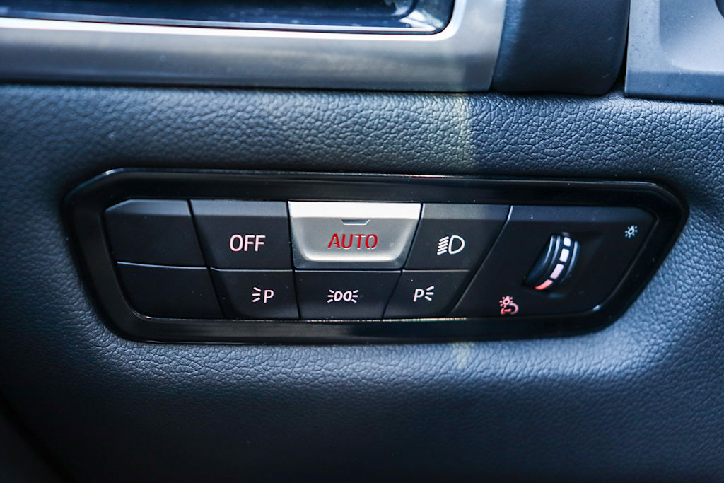 Thumbnail: 2020 BMW M8 - 33