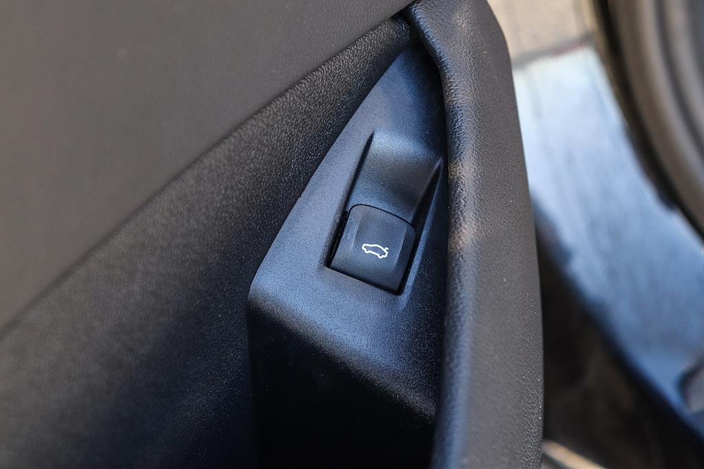 Thumbnail: 2020 BMW M8 - 31