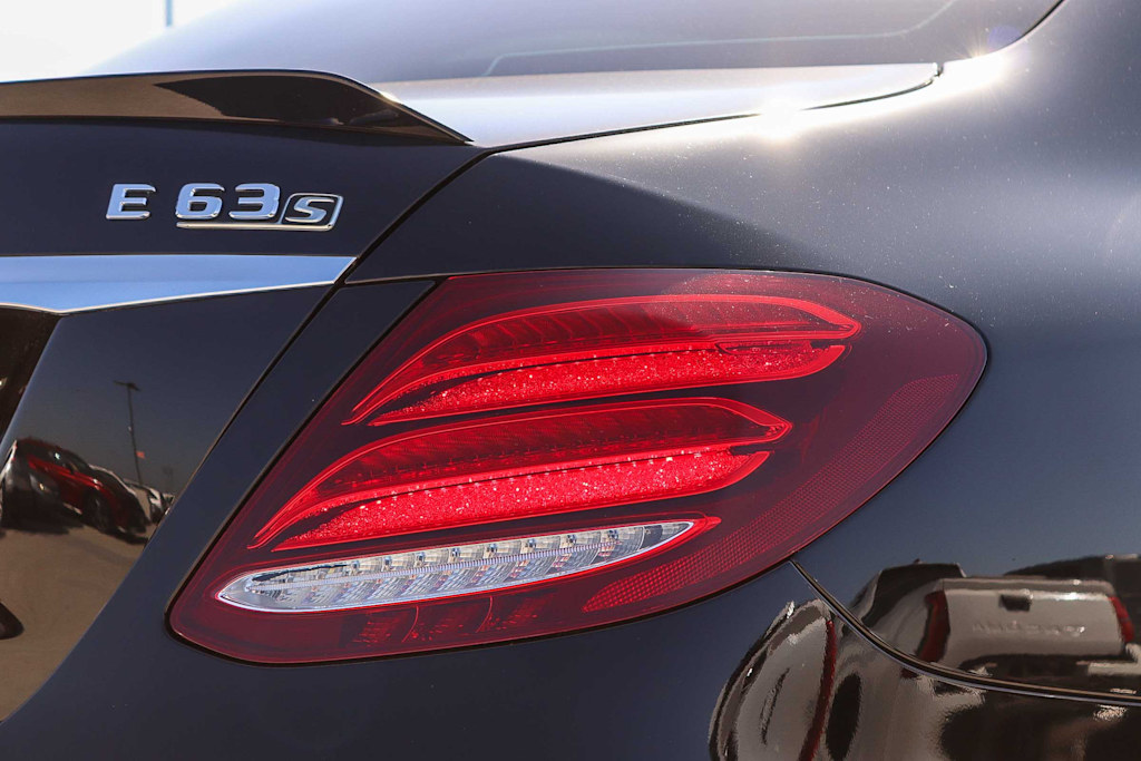 Thumbnail: 2019 Mercedes-Benz E-Class - 21