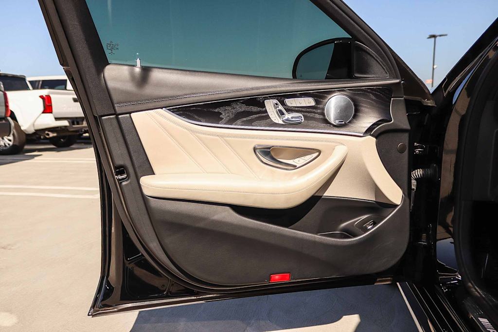 Thumbnail: 2019 Mercedes-Benz E-Class - 30