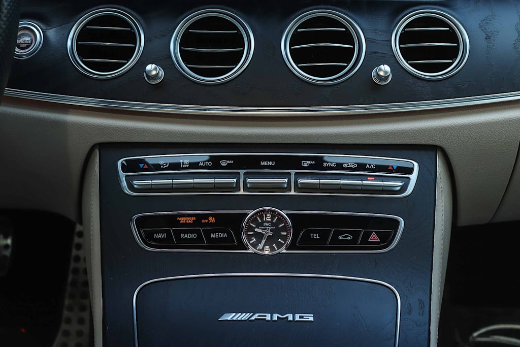 Thumbnail: 2019 Mercedes-Benz E-Class - 25