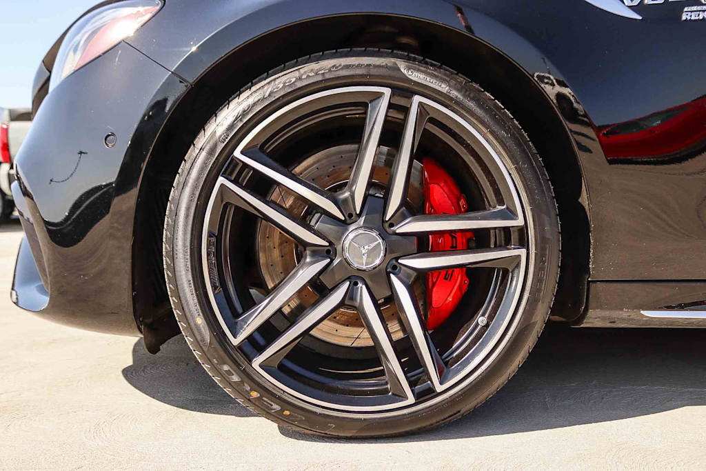 Thumbnail: 2019 Mercedes-Benz E-Class - 23