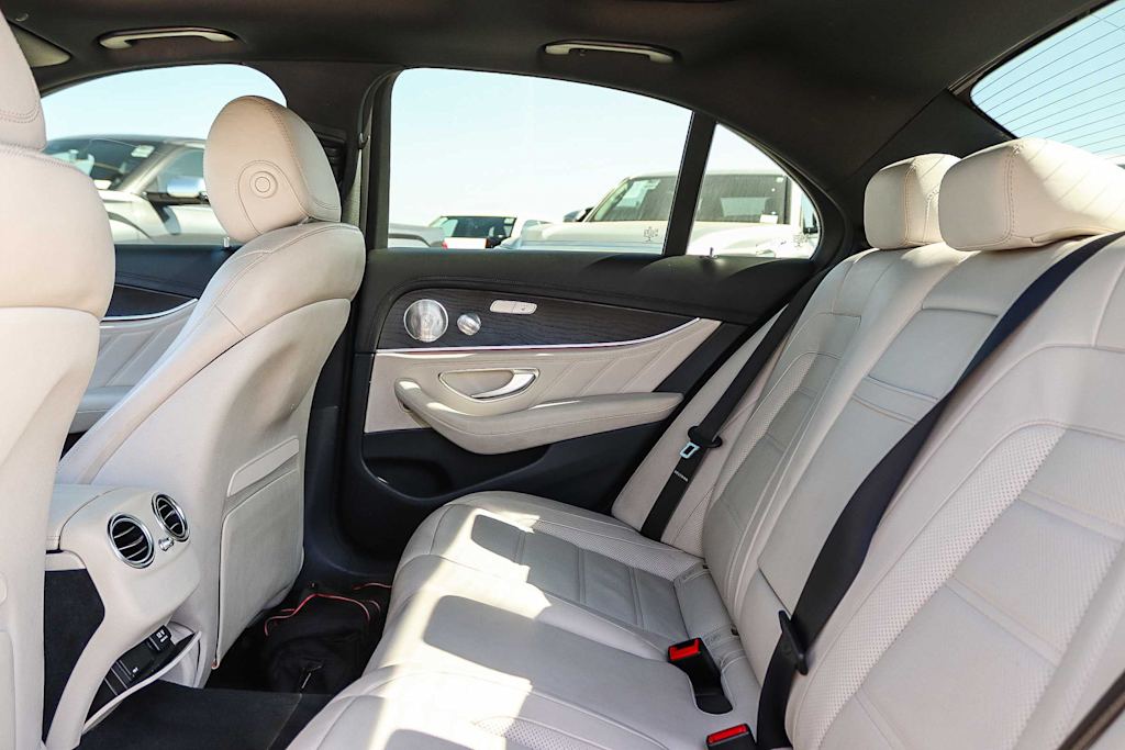 Thumbnail: 2019 Mercedes-Benz E-Class - 12