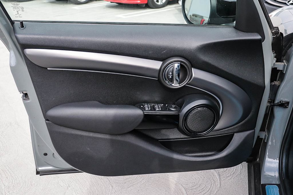 Thumbnail: 2023 MINI Cooper - 24