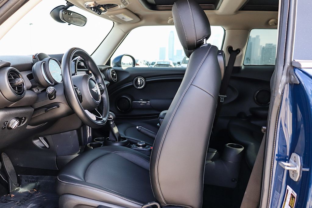 Thumbnail: 2018 MINI Cooper - 10