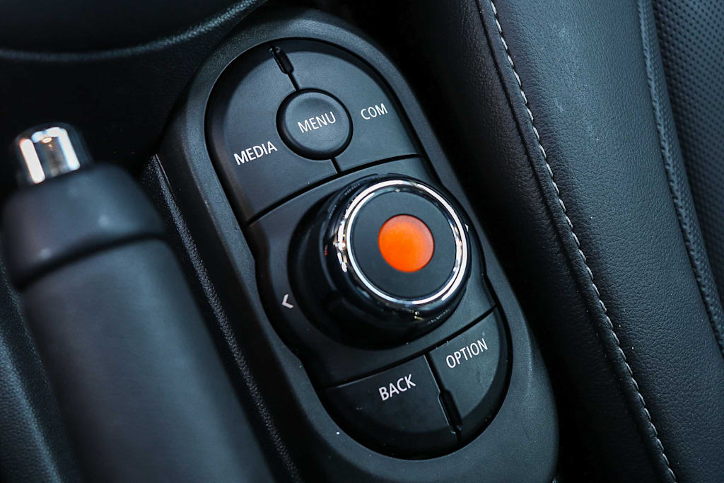 Thumbnail: 2020 MINI Cooper - 31