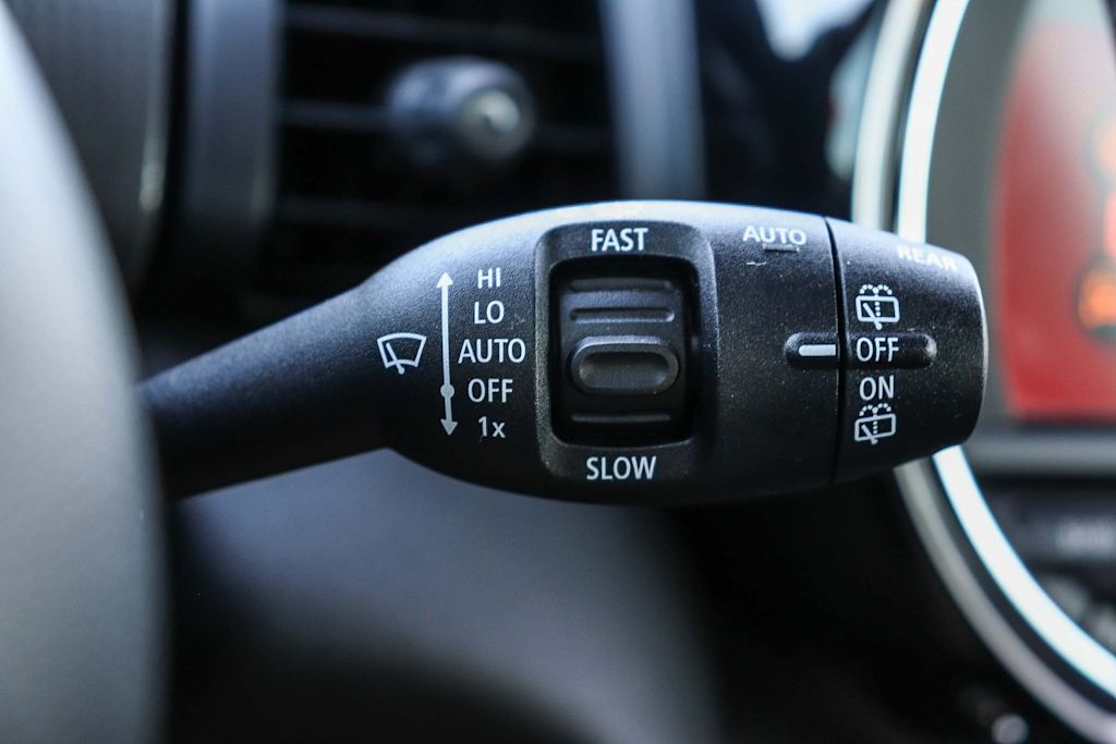 Thumbnail: 2020 MINI Cooper - 36