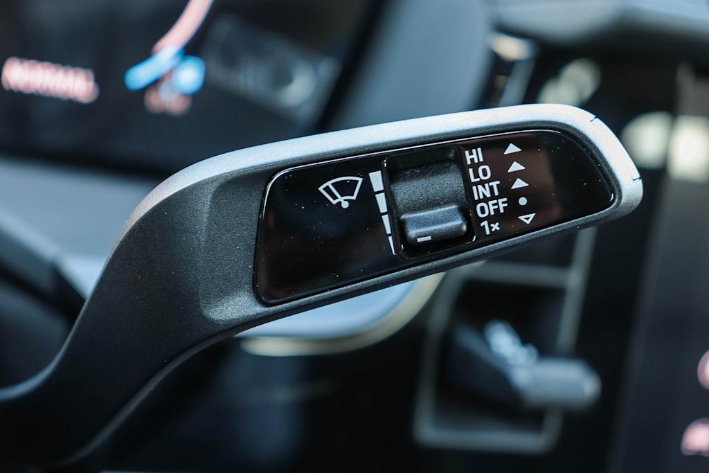 Thumbnail: 2025 Porsche Panamera - 36