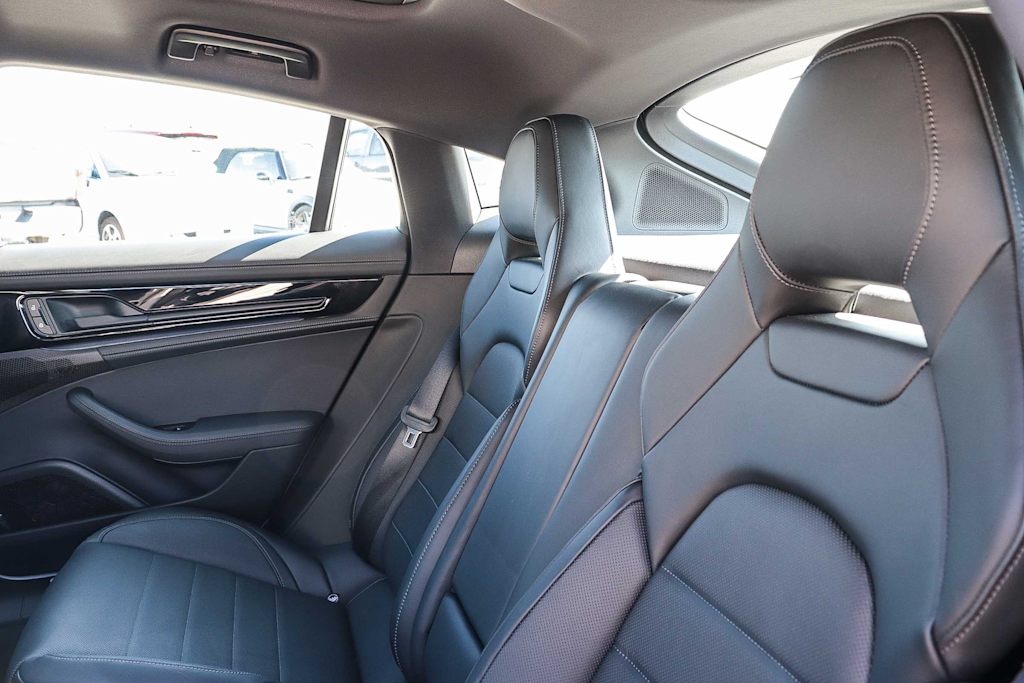 Thumbnail: 2025 Porsche Panamera - 11