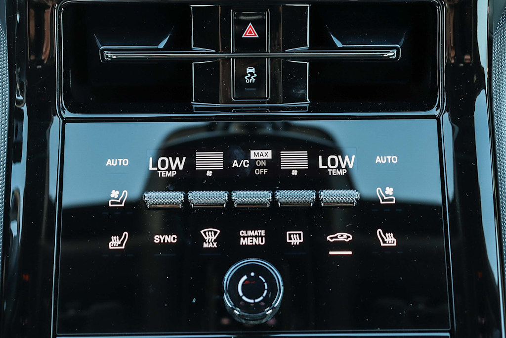 Thumbnail: 2025 Porsche Panamera - 13