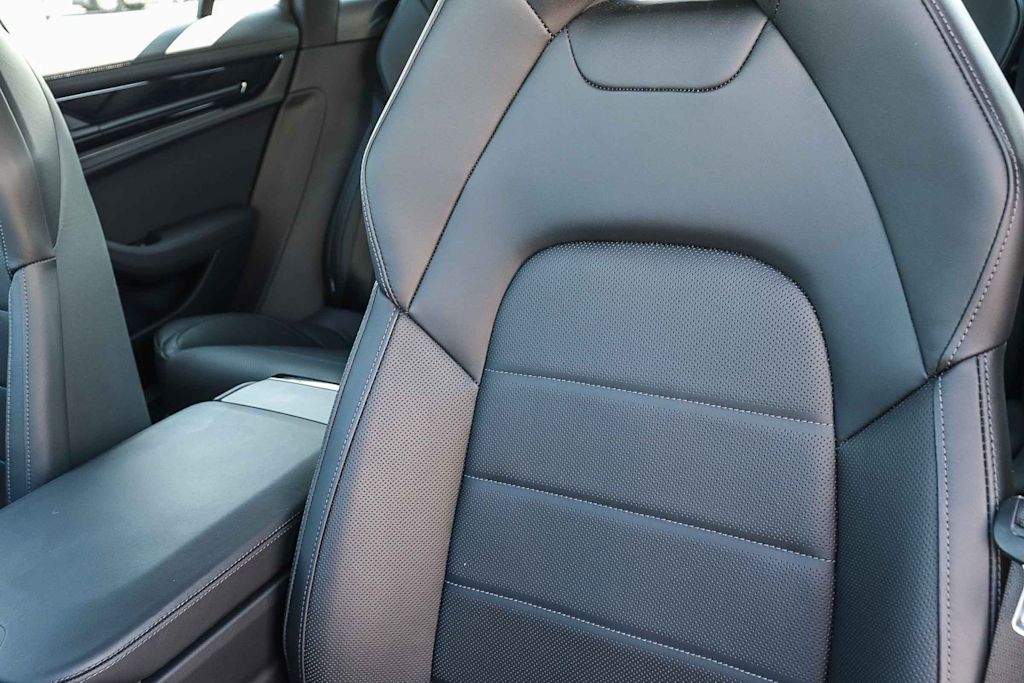 Thumbnail: 2025 Porsche Panamera - 40