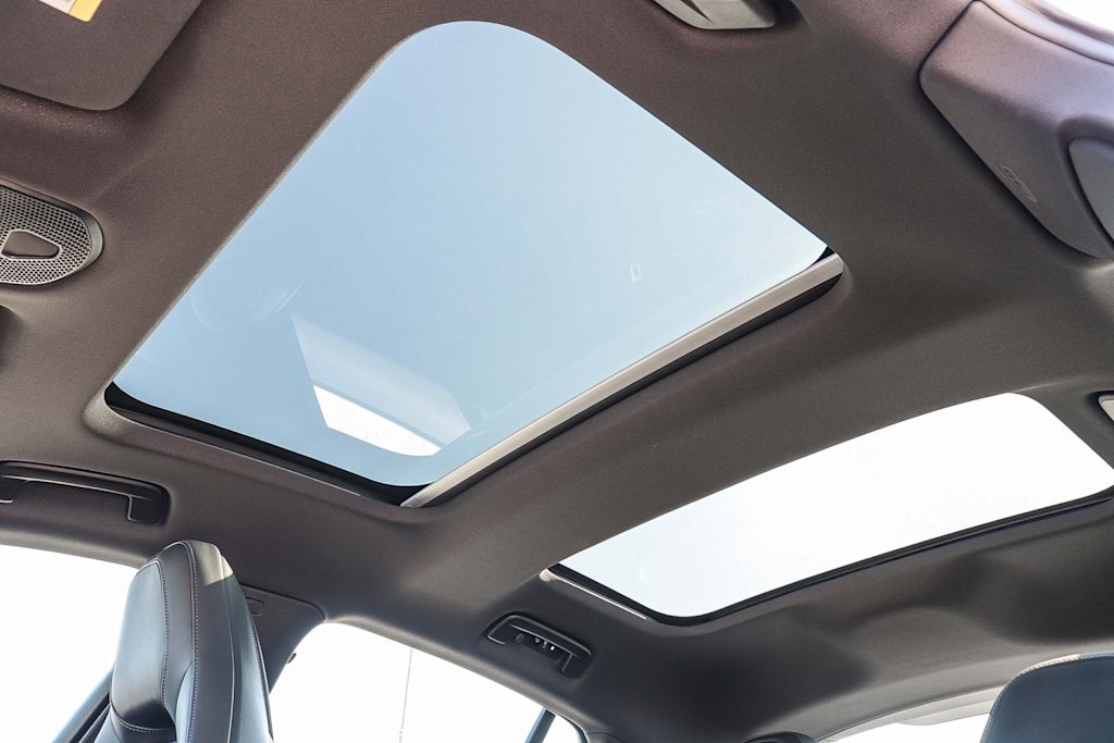 Thumbnail: 2025 Porsche Panamera - 39