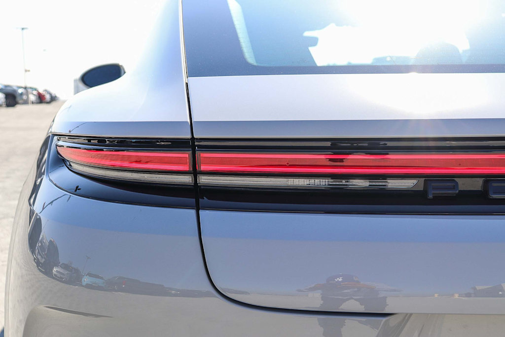 Thumbnail: 2025 Porsche Panamera - 23