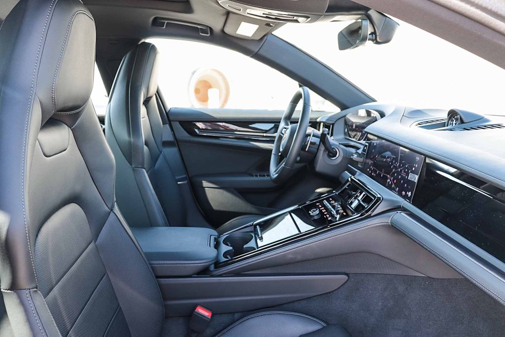 Thumbnail: 2025 Porsche Panamera - 9