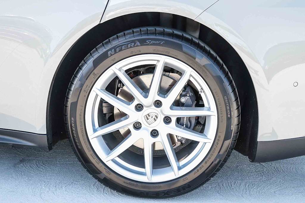 Thumbnail: 2025 Porsche Panamera - 7