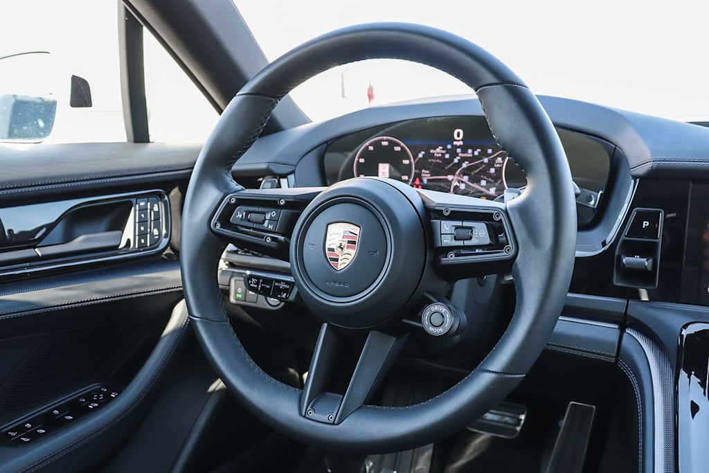 Thumbnail: 2025 Porsche Panamera - 12