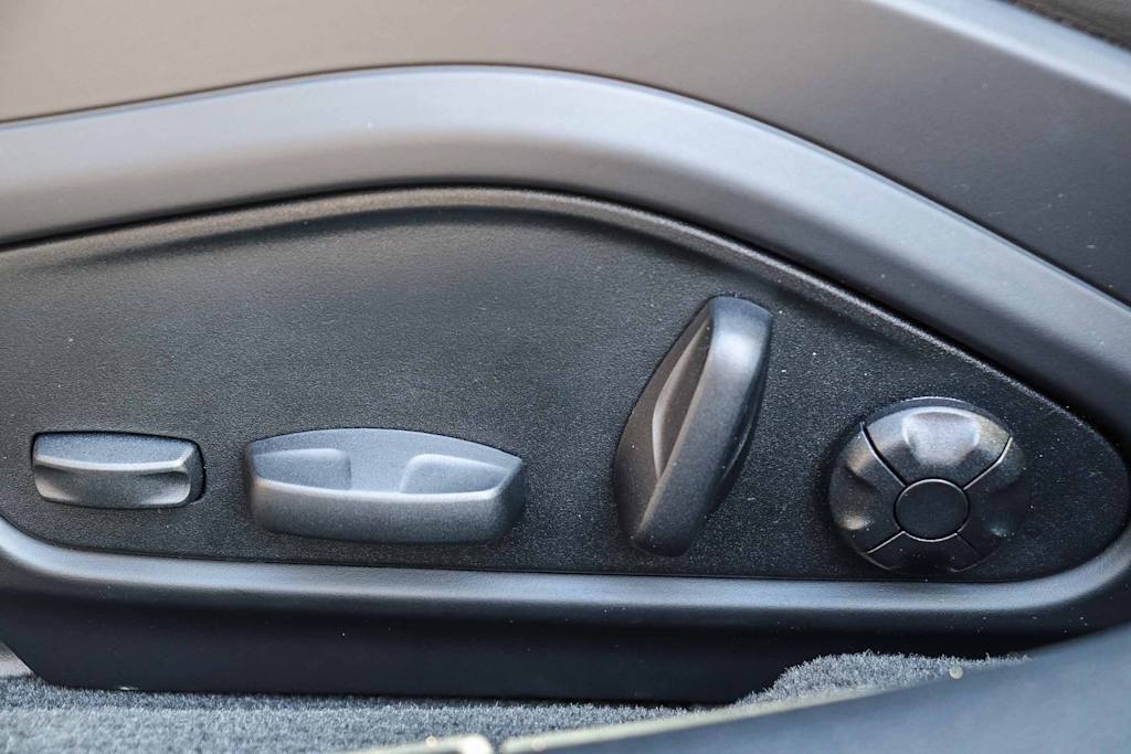 Thumbnail: 2025 Porsche Panamera - 30