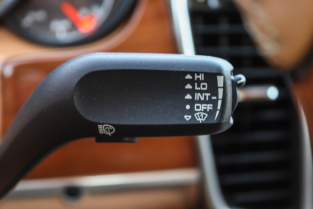 Thumbnail: 2011 Porsche Panamera - 30